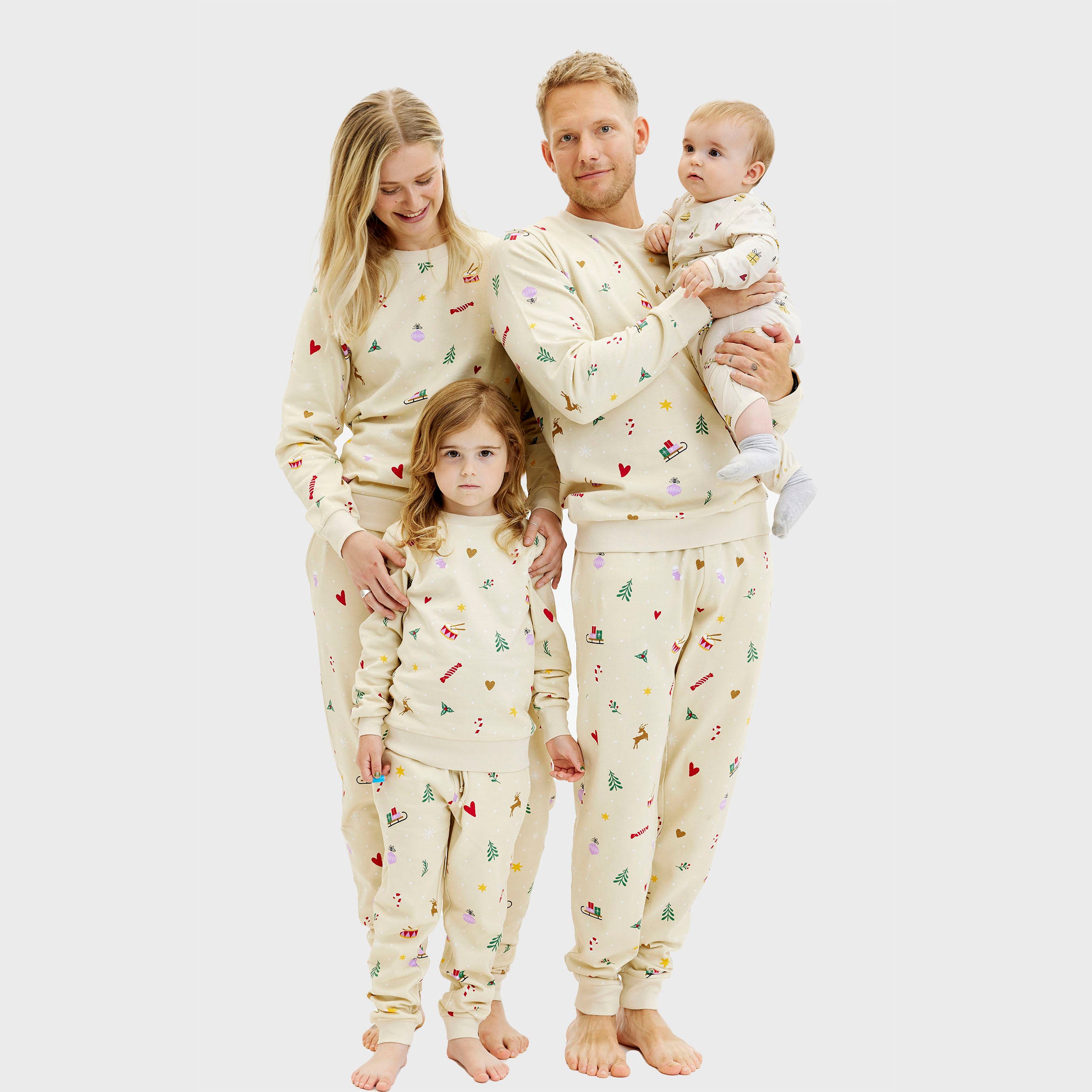 Beige kerstpyjama voor baby's